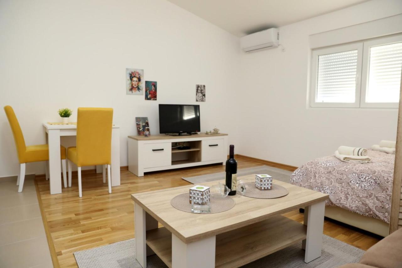 Appartamento Apartman Frida Nikšić Esterno foto